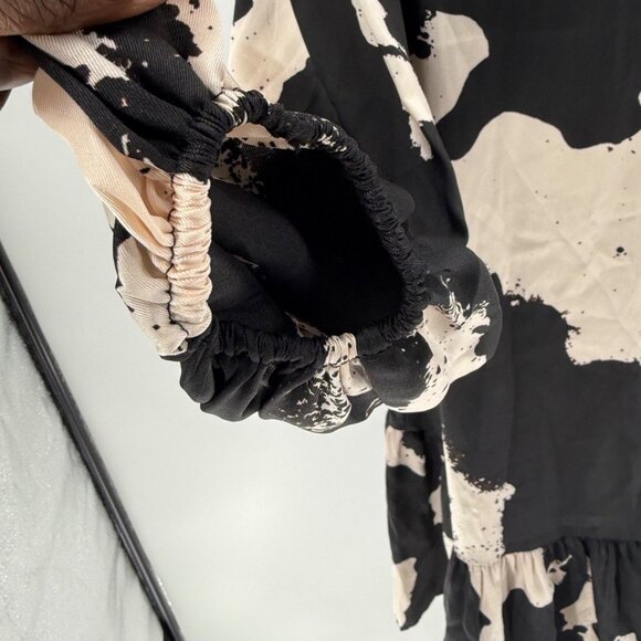 Alexis Black & Cream Abstract Print Tiered Long Sleeve Dress M - Picture 7 of 9